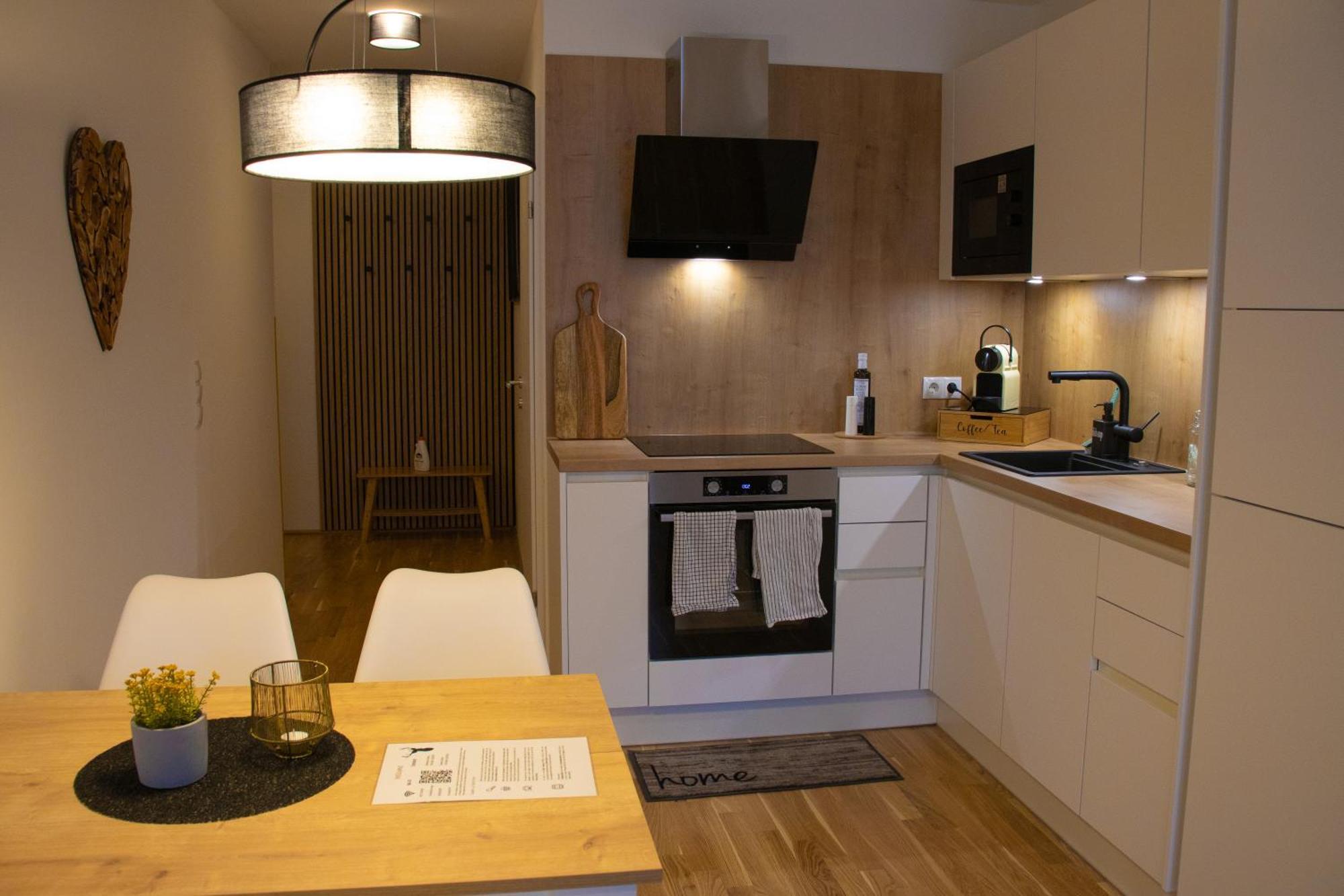 Danube City Lodge, Uptown, A/C Вена Экстерьер фото